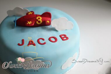 Airplane-topper-birthday-cake-for-boys