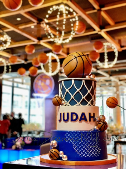 Basketball themed Bar Mitzvah Cake design ideas NYC Long Island specialty cakes by Lori Baker Long Island cake artist and designer of Sweet Dreams NY