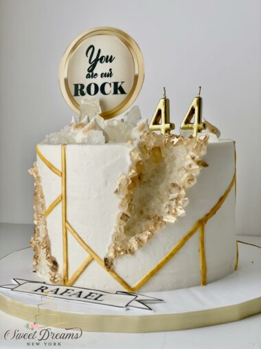 white and gold Geode Cake 40th birthday cake men women elegant birthday cake Long Island NY custom specialty cakes bakery NYC